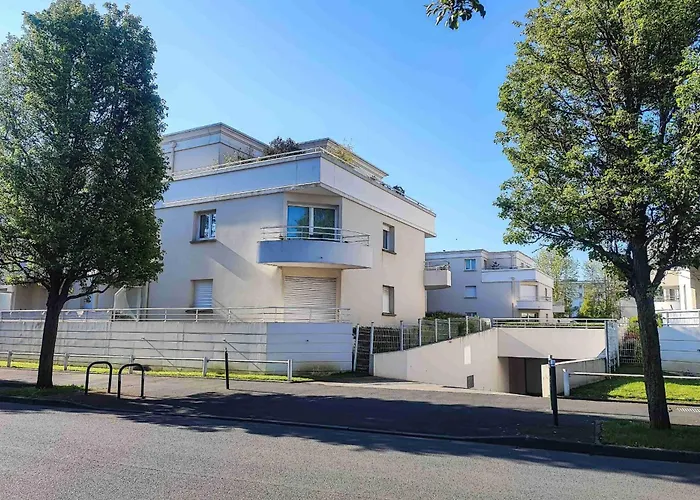 Large In Center Apartamento